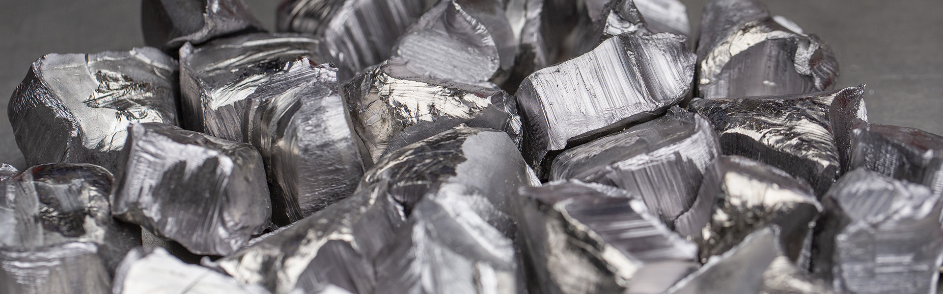 Who offers sale of tantalum - Buss & Buss Spezialmetalle